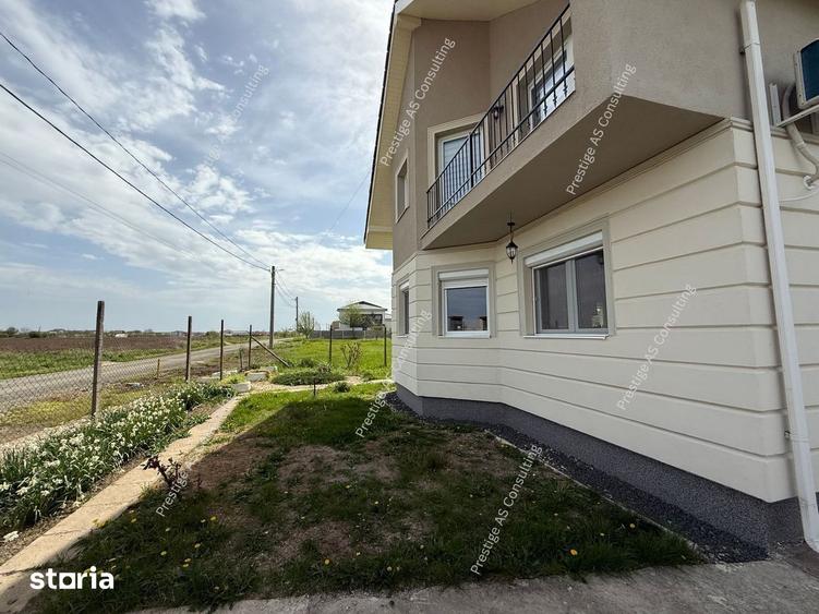 Casă cu 5 camere cu Teren 648 Mp în Ghiroda