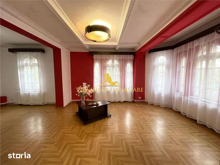 Casă cu 5 camere cu Teren 200 Mp în Central
