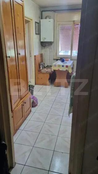 Apartament cu 2 camere decomandat, mobilat în Solidarității