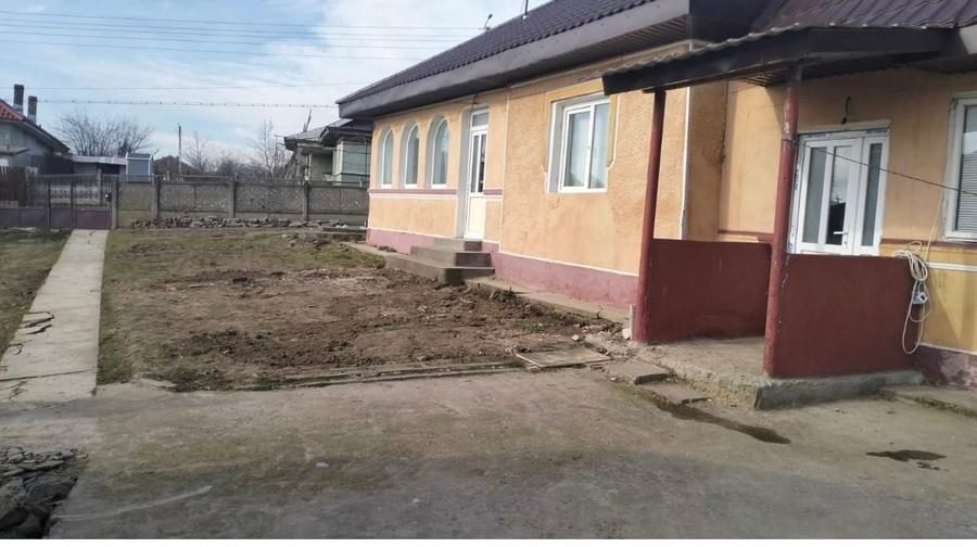 Casă cu 4 camere în Borcea