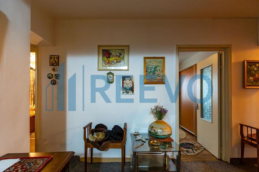 Apartament cu 4 camere decomandat în 9 Mai