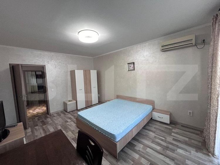 Apartament cu 4 camere semidecomandat, mobilat în Ultracentral