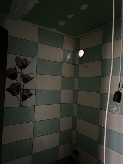Casă cu 2 camere decomandat în Carpen