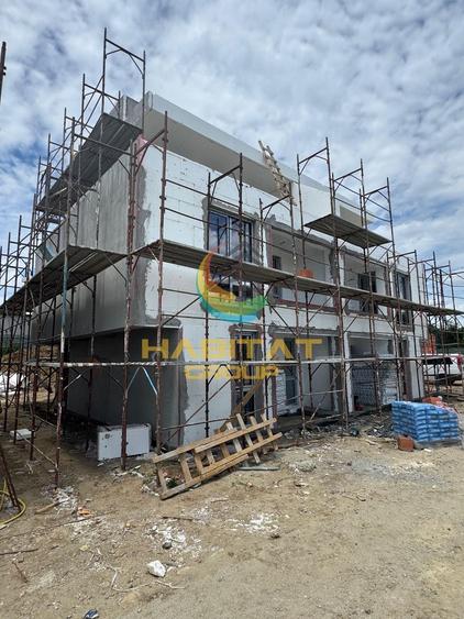 Duplex cu 4 camere cu Canalizare în Splaiul Unirii
