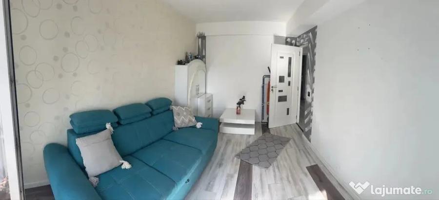 Apartament cu 3 camere semidecomandat în Baciu