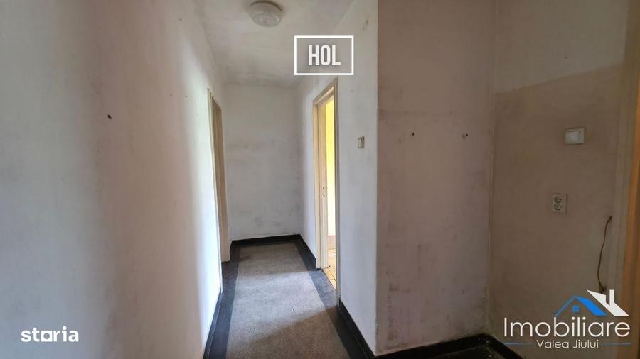Apartament 3 camere, Lupeni, str. Gheorghe Sincai - 8