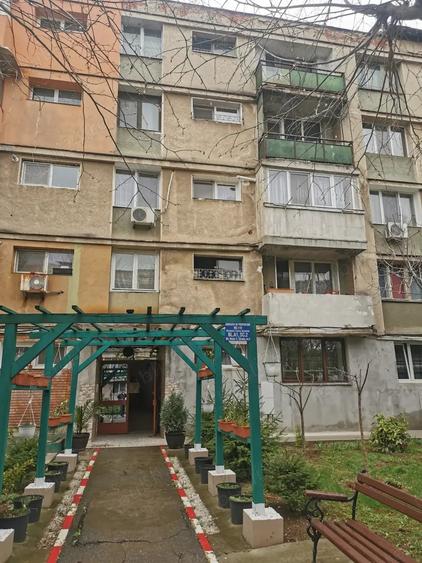 Apartament cu 2 camere nedecomandat în Kiseleff