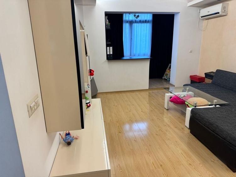 Apartament cu 3 camere decomandat în Dorobanți