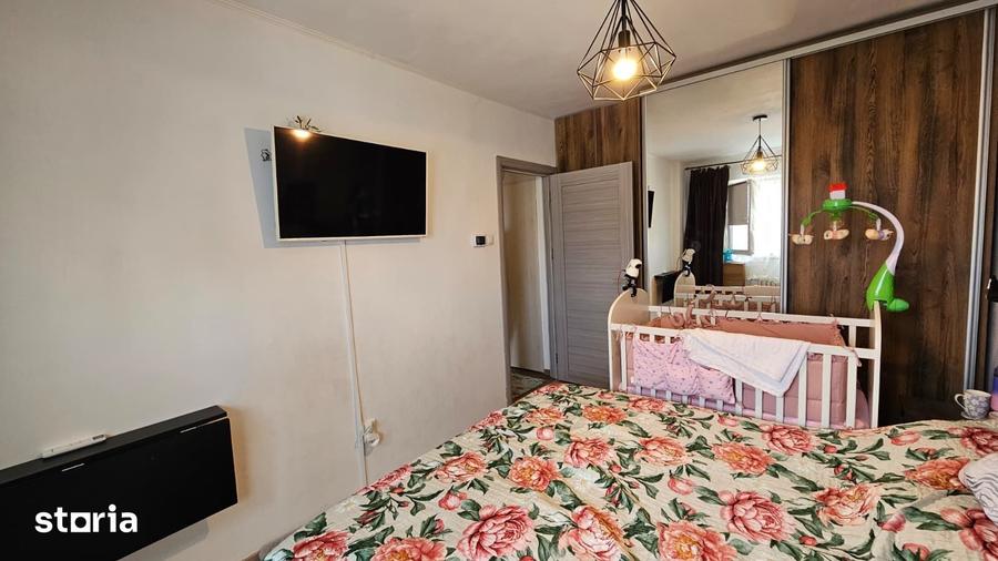 Apartament cu 3 camere decomandat în Griviței
