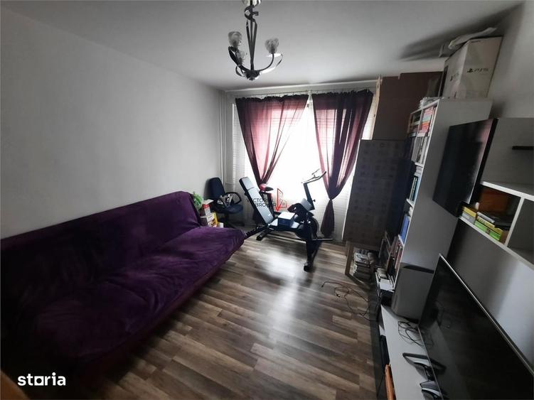 Apartament cu 4 camere decomandat în Pantelimon