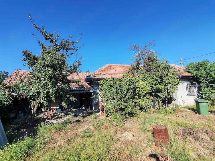 Casă cu 3 camere cu Teren 1000 Mp în Central