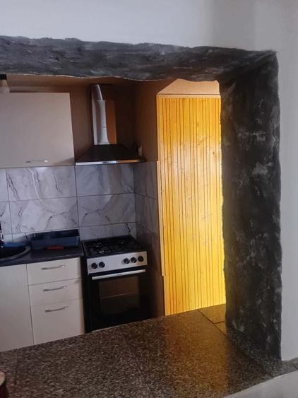 Casă cu 2 camere în Central