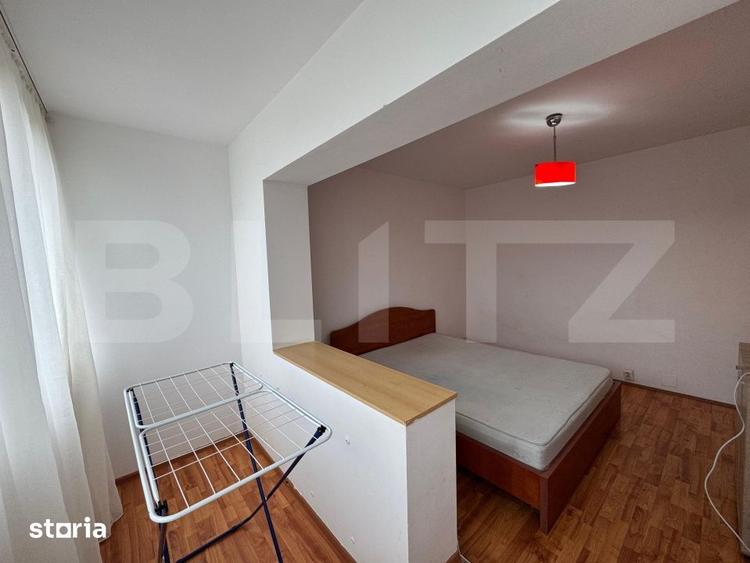 Apartament cu 3 camere decomandat în Sărari