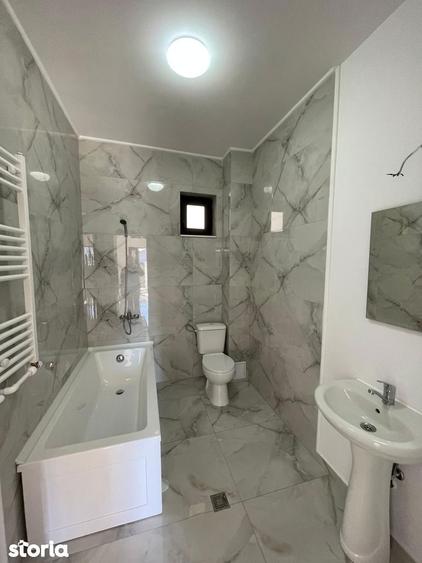 Casă cu 4 camere cu Teren 400 Mp în Lumina