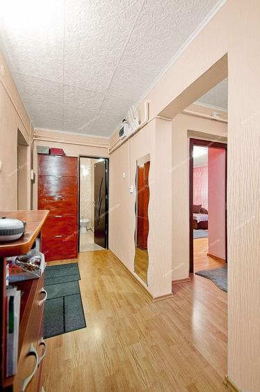 Apartament cu 4 camere decomandat, mobilat în Micro 39