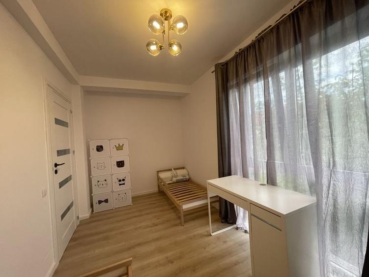 Casă cu 4 camere în Florești