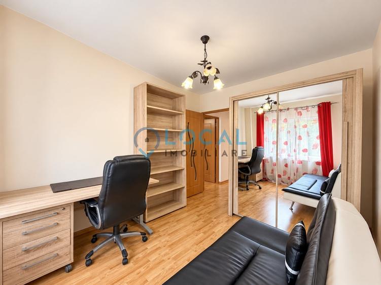 Apartament cu 3 camere decomandat, mobilat în Între Lacuri
