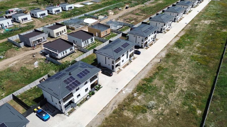 Duplex cu 5 camere cu Canalizare în Clinceni