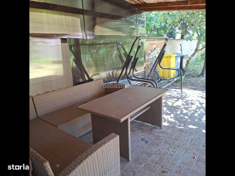 Casă cu 4 camere în Central