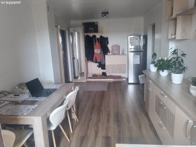 Apartament cu 3 camere decomandat în Sânmartin