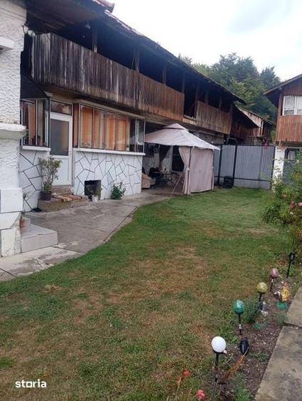 Casă cu 4 camere cu Teren 1094 Mp în Măgureni