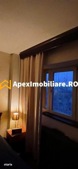 Apartament cu 3 camere semidecomandat în Grivița