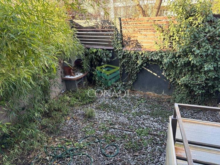 Casă individuală cu 4 camere cu Canalizare în Băneasa