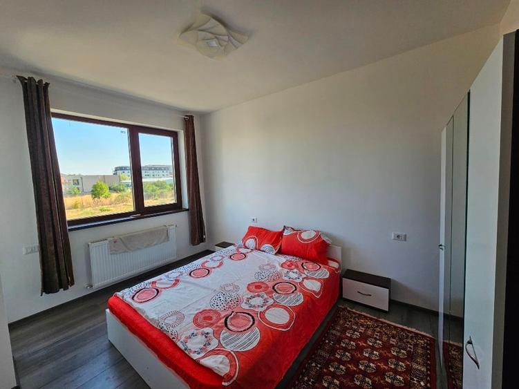 Duplex cu 4 camere cu Canalizare în Central