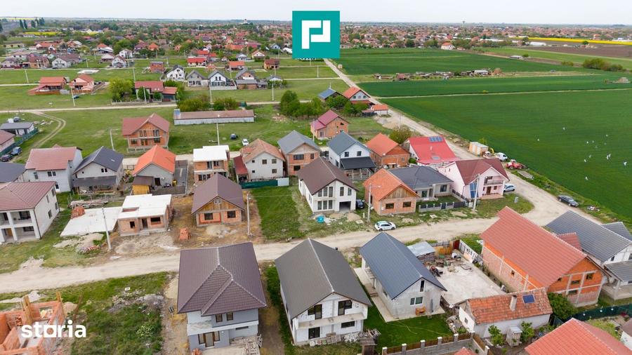 Casă cu 5 camere cu Teren 250 Mp în Central