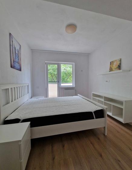 Apartament cu 2 camere semidecomandat în Păcii