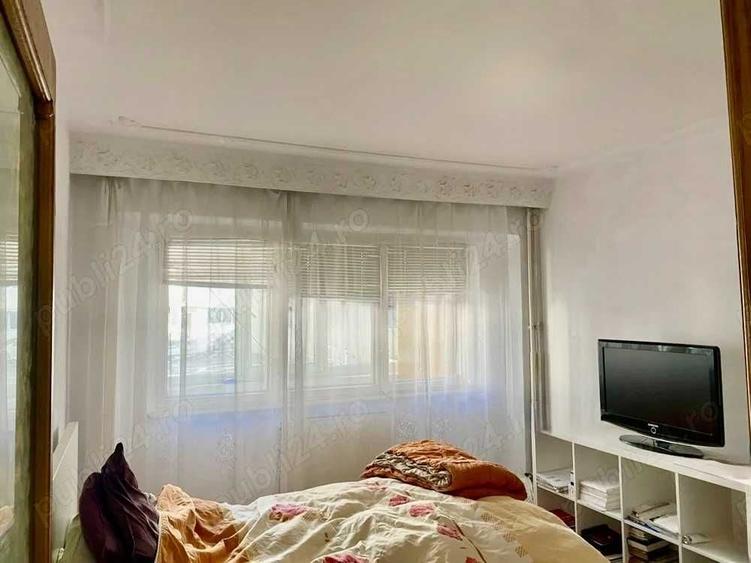 Apartament cu 3 camere în Nicolae Bălcescu