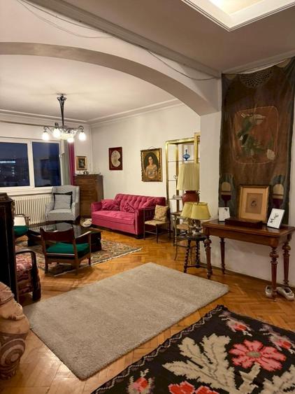 Apartament cu 3 camere decomandat în Universitate