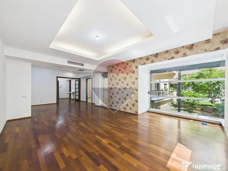 Apartament cu 3 camere decomandat în Nordului
