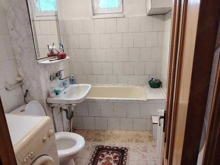 Apartament cu 2 camere decomandat în Precista