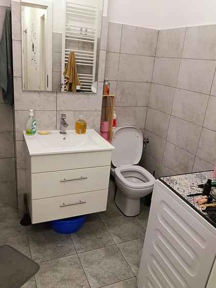 Apartament cu 2 camere decomandat în Titan