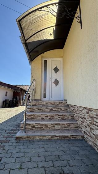 Casă cu 2 camere în Central