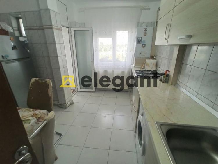 Apartament cu 3 camere decomandat, mobilat în George Enescu