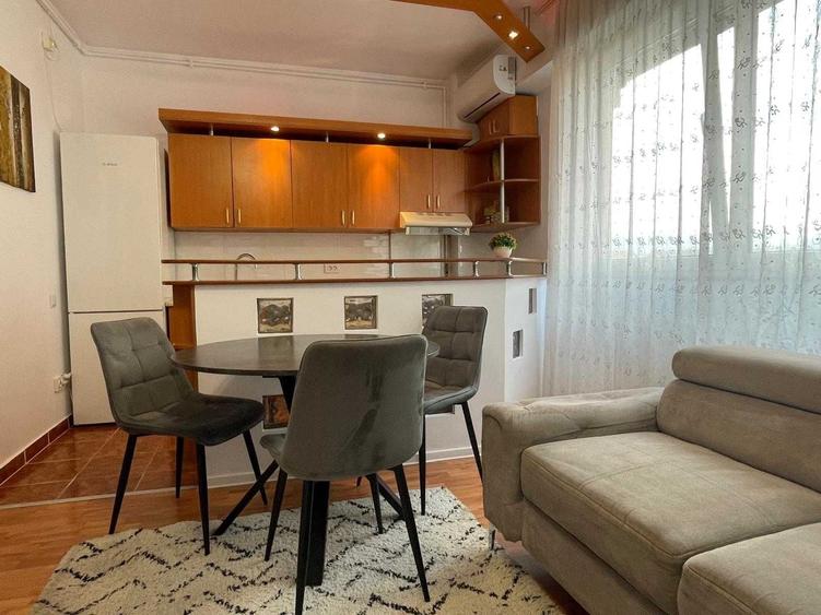 Apartament cu 3 camere decomandat în Mărăști