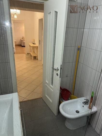 Apartament cu 2 camere decomandat, mobilat în Universitate