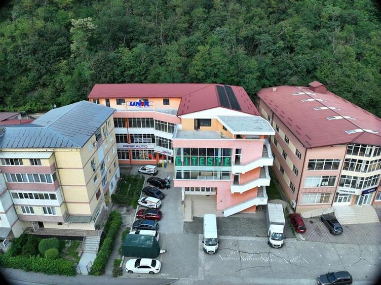 Spațiu comercial, de 230 mp, în Govândari