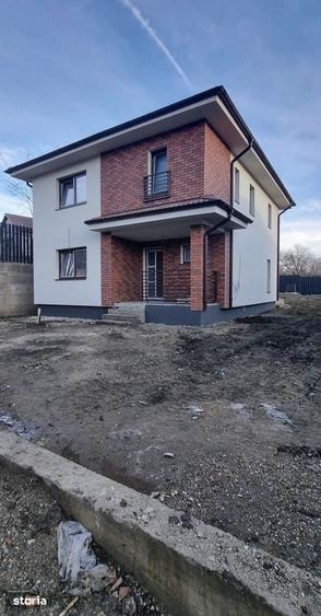 Casă cu 4 camere cu Teren 465 Mp în Apahida