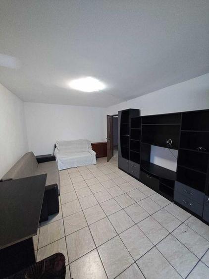 Apartament cu 4 camere decomandat, mobilat în Frumoasa
