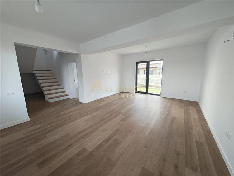 Casă individuală cu 5 camere cu Teren 259 Mp în Berceni