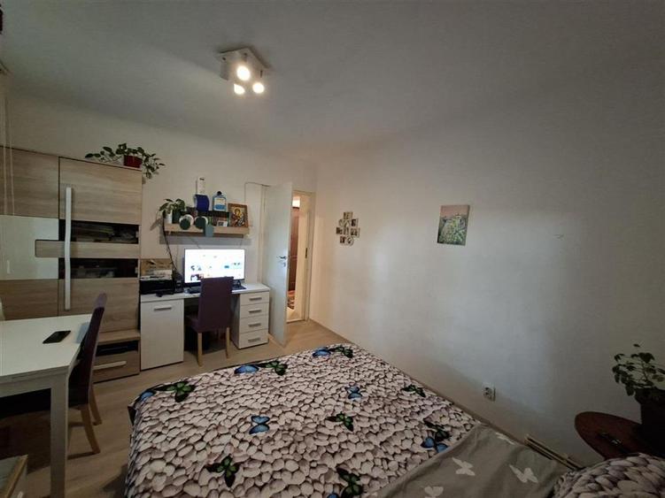 Apartament cu 2 camere decomandat în Alexandru cel Bun