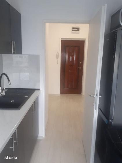 Apartament cu 2 camere decomandat în Titan