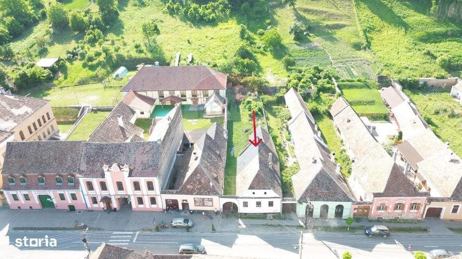 Casă cu 4 camere cu Teren 1694 Mp în Biertan