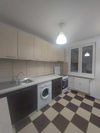 Apartament cu 2 camere decomandat în Valea Ialomiței