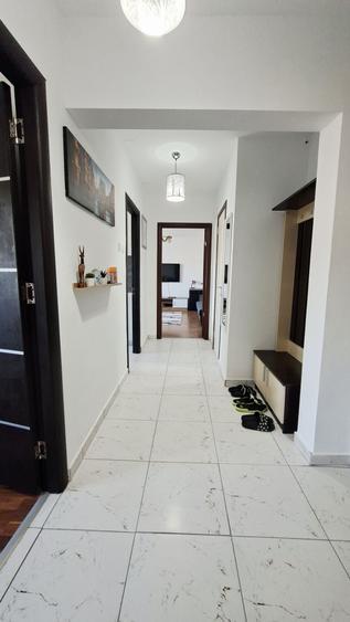INCHIRIEZ apartament 2 camere - 15