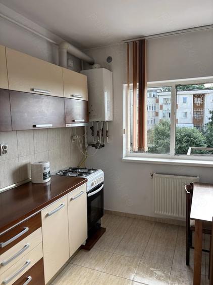 Apartament cu 2 camere decomandat, mobilat în Zorilor