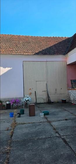 Casă cu Teren 900 Mp în Belotinț